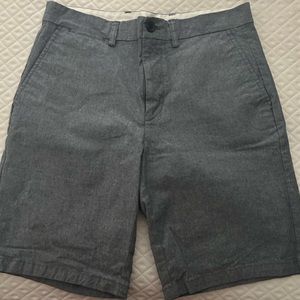 Men’s dark grey khaki shorts